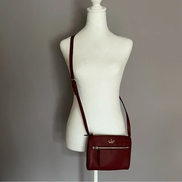 Kate Spade Red Leather Crossbody Purse Gold Hardware - Picture 11 of 11